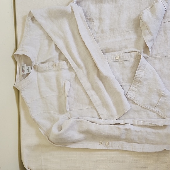 Madison & Max Women's Classic 100% Linen Beige Long Sleeve Button Down Blouse - Picture 6 of 13